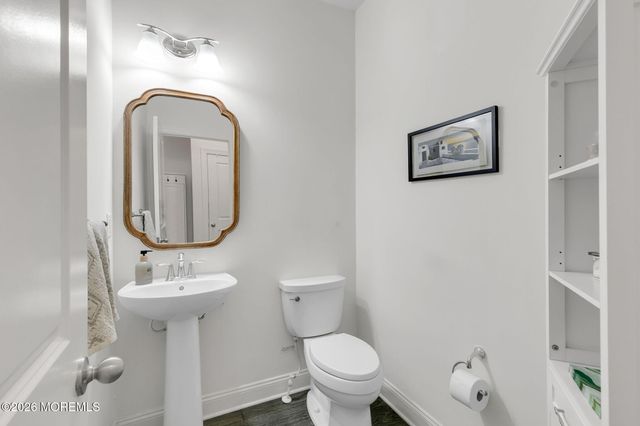 2 Foulks Terrace 1805, Lincroft, NJ 07738