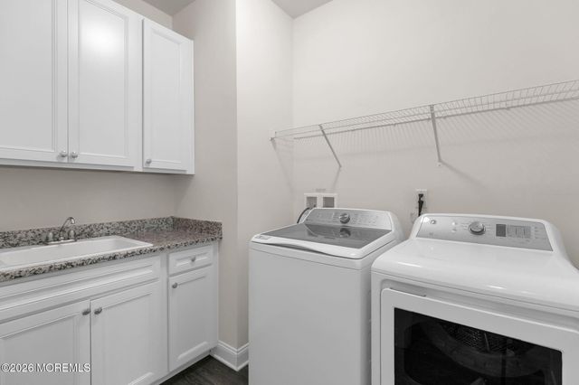 2 Foulks Terrace 1805, Lincroft, NJ 07738