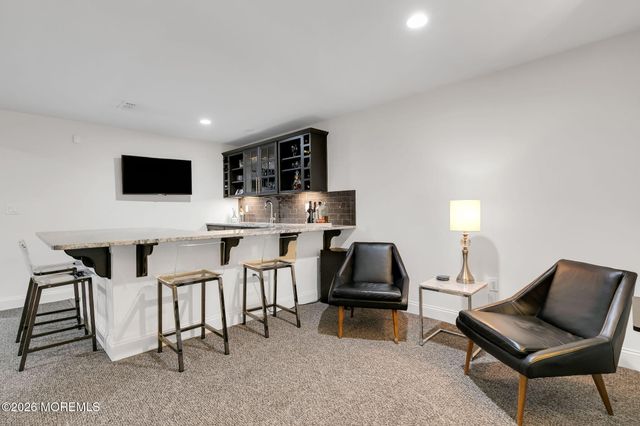2 Foulks Terrace 1805, Lincroft, NJ 07738