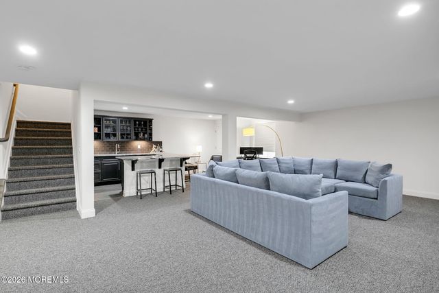 2 Foulks Terrace 1805, Lincroft, NJ 07738