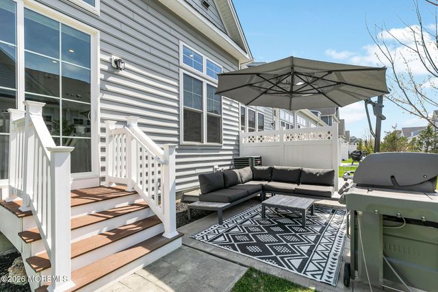 2 Foulks Terrace 1805, Lincroft, NJ 07738