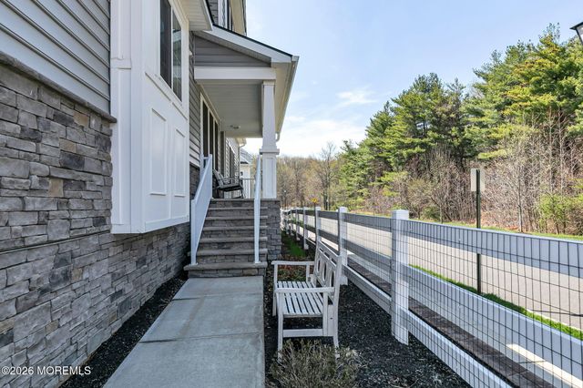 2 Foulks Terrace 1805, Lincroft, NJ 07738