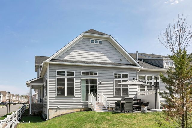 2 Foulks Terrace 1805, Lincroft, NJ 07738