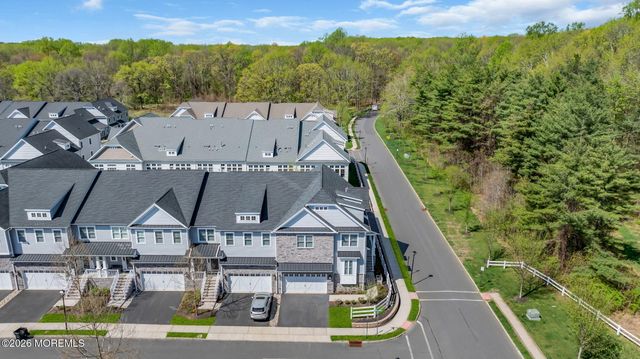 2 Foulks Terrace 1805, Lincroft, NJ 07738
