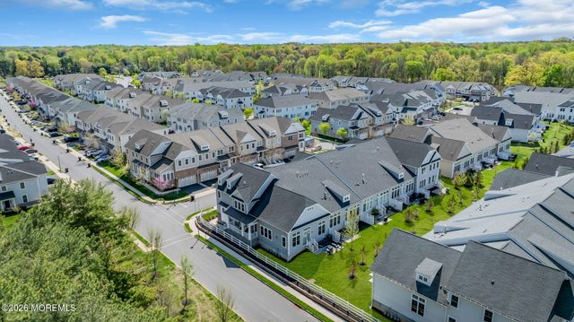 2 Foulks Terrace 1805, Lincroft, NJ 07738