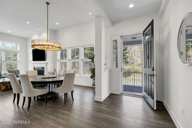 2 Foulks Terrace 1805, Lincroft, NJ 07738