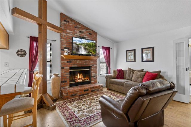 1311 Burgundy Ct, Lodi, CA 95242