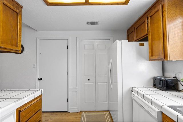 1311 Burgundy Ct, Lodi, CA 95242