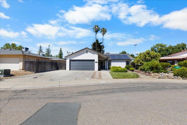 1311 Burgundy Ct, Lodi, CA 95242