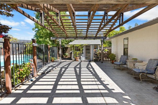 1311 Burgundy Ct, Lodi, CA 95242