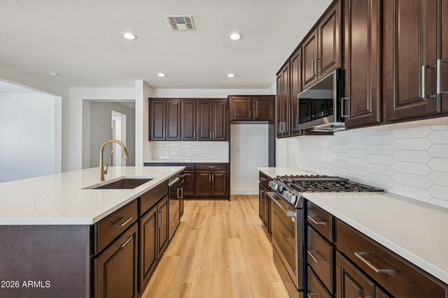 5768 N OAK CREEK Drive, Eloy, AZ 85131