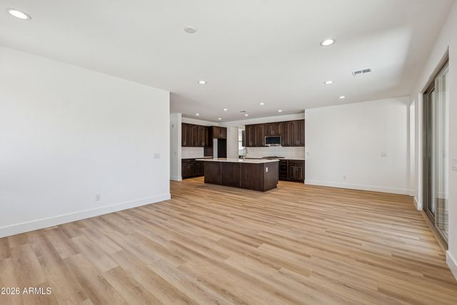 5768 N OAK CREEK Drive, Eloy, AZ 85131