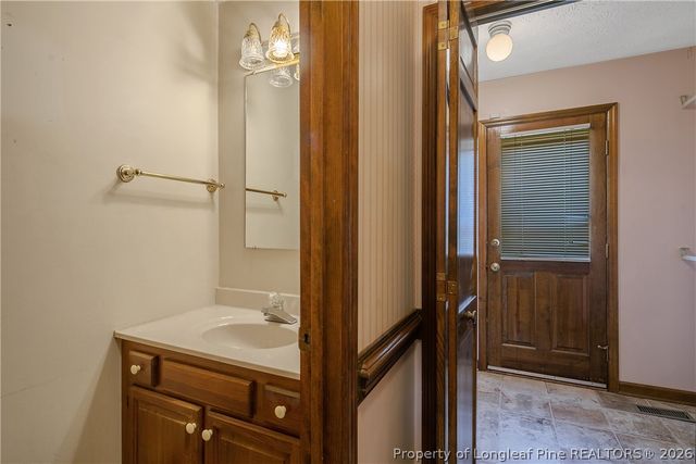 5605 Mum Creek Lane, Fayetteville, NC 28304