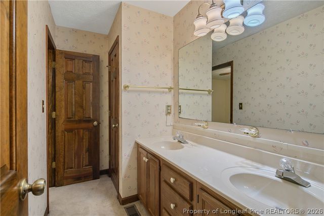 5605 Mum Creek Lane, Fayetteville, NC 28304