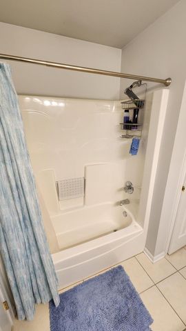 604 Cambridge Court 2a, Munster, IN 46321