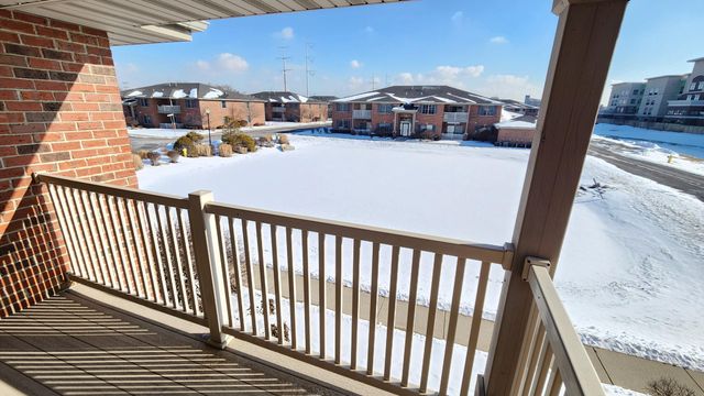 604 Cambridge Court 2a, Munster, IN 46321