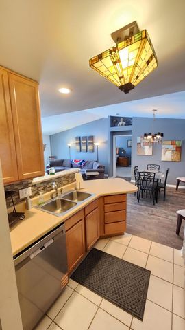 604 Cambridge Court 2a, Munster, IN 46321