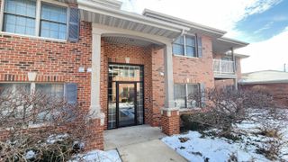 604 Cambridge Court 2a, Munster, IN 46321