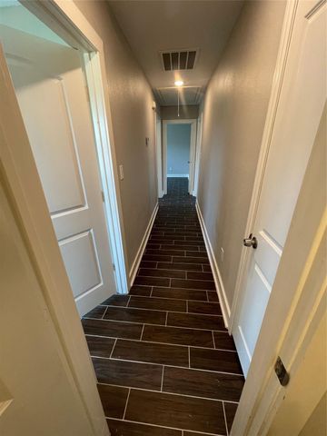 27 28th Street N, Texas City, TX 77590