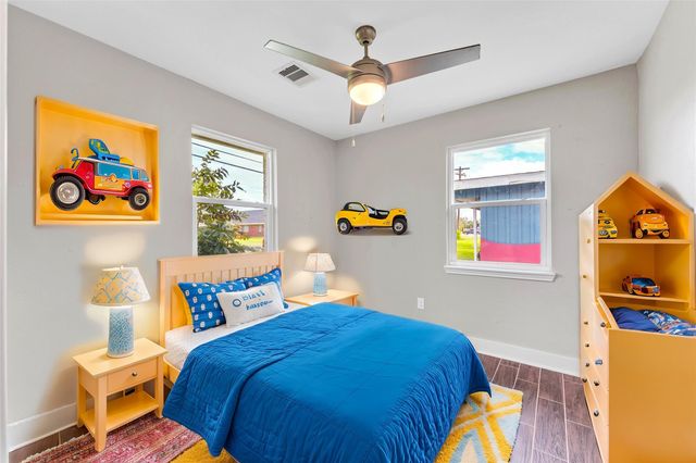 27 28th Street N, Texas City, TX 77590