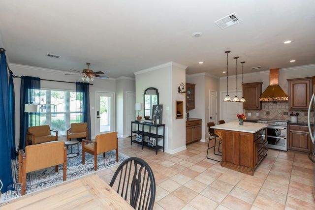 430 Bonura Road N, Sour Lake, TX 77659