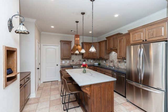 430 Bonura Road N, Sour Lake, TX 77659