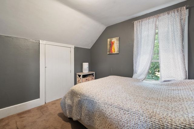 24 Bennett Pl, Leominster, MA 01453