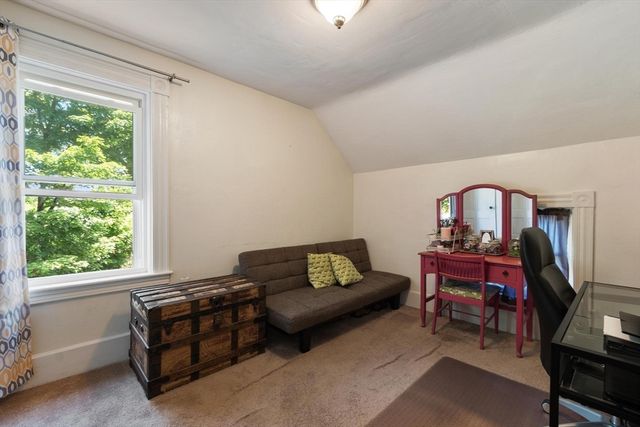 24 Bennett Pl, Leominster, MA 01453