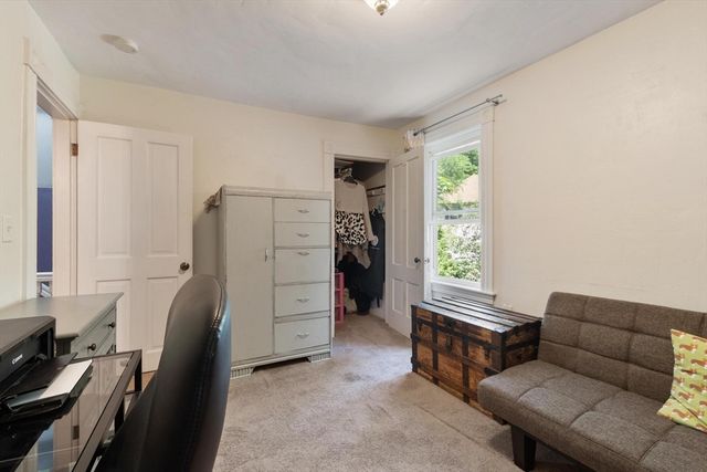24 Bennett Pl, Leominster, MA 01453