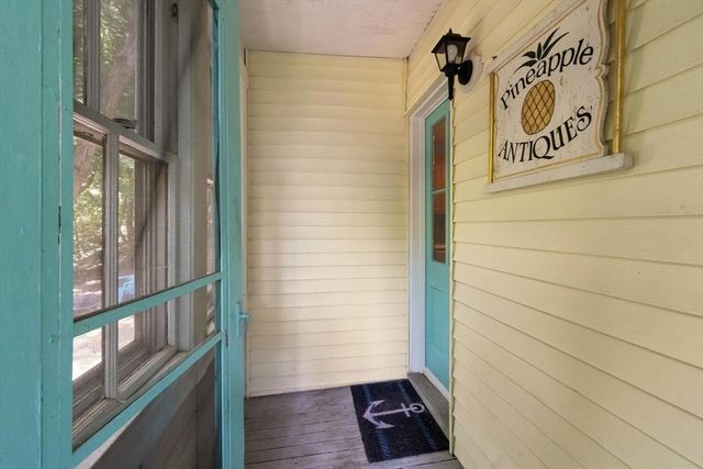 24 Bennett Pl, Leominster, MA 01453