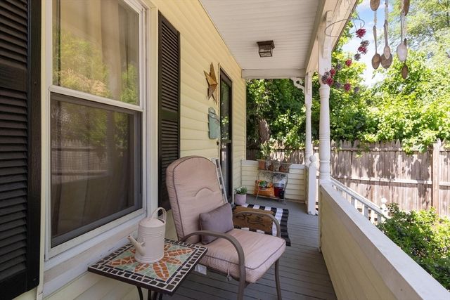 24 Bennett Pl, Leominster, MA 01453