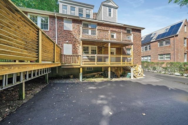 54 Crosby Road 2, Newton, MA 02467