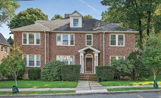 54 Crosby Road 2, Newton, MA 02467