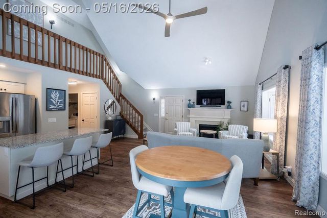 9256 Pine Hill Trail, Hartland Township, MI 48430