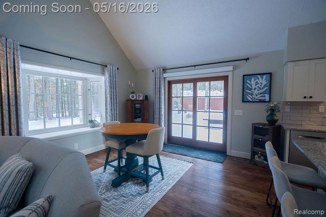 9256 Pine Hill Trail, Hartland Township, MI 48430