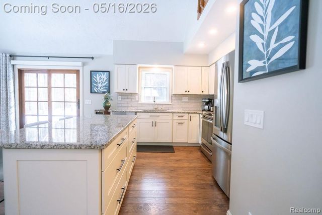 9256 Pine Hill Trail, Hartland Township, MI 48430