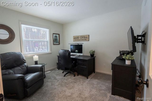 9256 Pine Hill Trail, Hartland Township, MI 48430