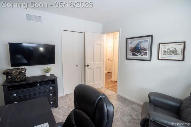 9256 Pine Hill Trail, Hartland Township, MI 48430