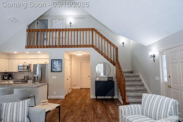 9256 Pine Hill Trail, Hartland Township, MI 48430
