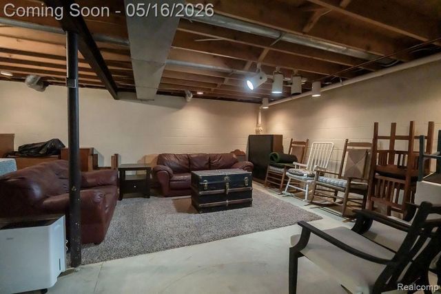 9256 Pine Hill Trail, Hartland Township, MI 48430