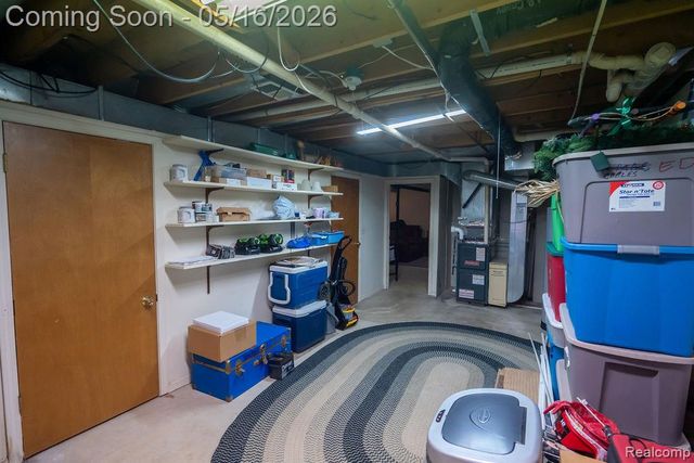 9256 Pine Hill Trail, Hartland Township, MI 48430