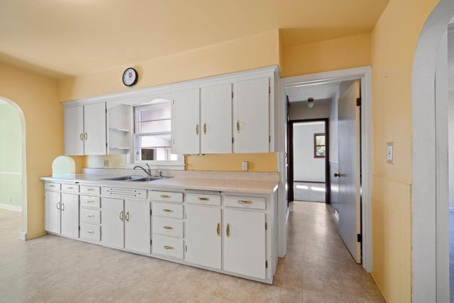 1332 ONEIDA STREET, Menasha, WI 54952