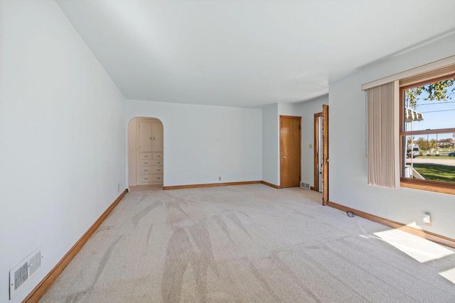 1332 ONEIDA STREET, Menasha, WI 54952
