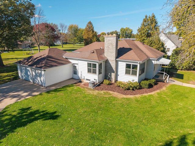 1332 ONEIDA STREET, Menasha, WI 54952