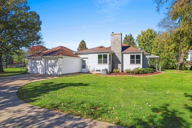 1332 ONEIDA STREET, Menasha, WI 54952