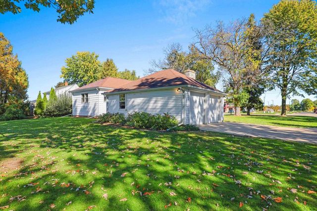 1332 ONEIDA STREET, Menasha, WI 54952