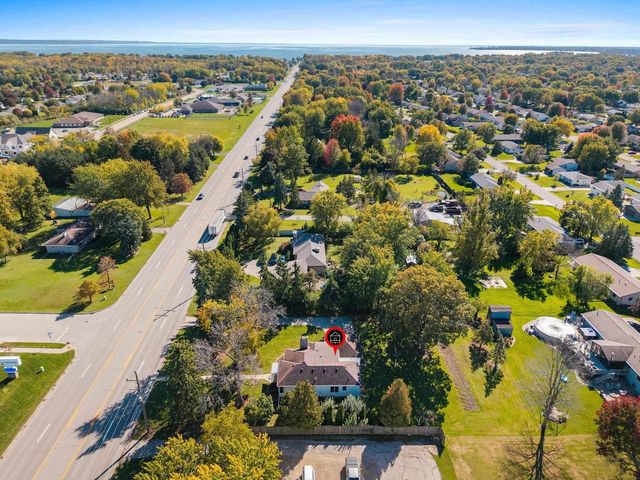 1332 ONEIDA STREET, Menasha, WI 54952