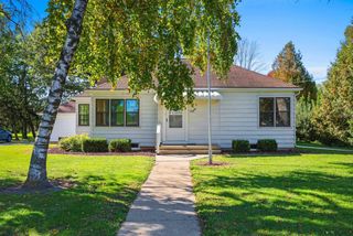 1332 ONEIDA STREET, Menasha, WI 54952