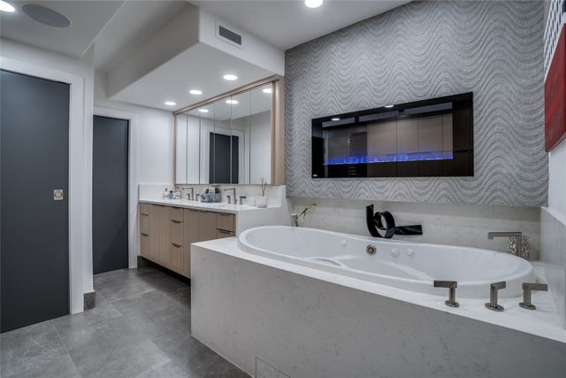 6211 W Northwest Highway 707, Dallas, TX 75225