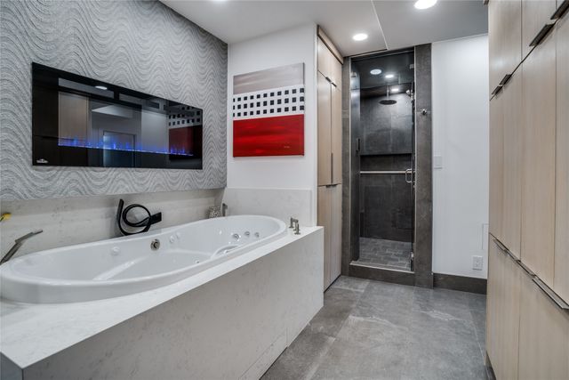 6211 W Northwest Highway 707, Dallas, TX 75225